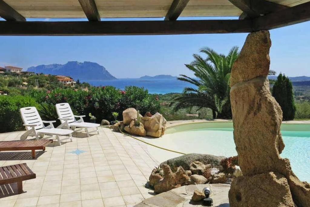 Villa And Pool Tavolara View Porto Istana Exteriör bild